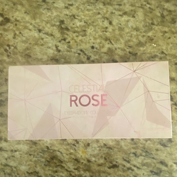 CELESTIAL ROSE EYESHADOW COLLECTION - Picture 5 of 5